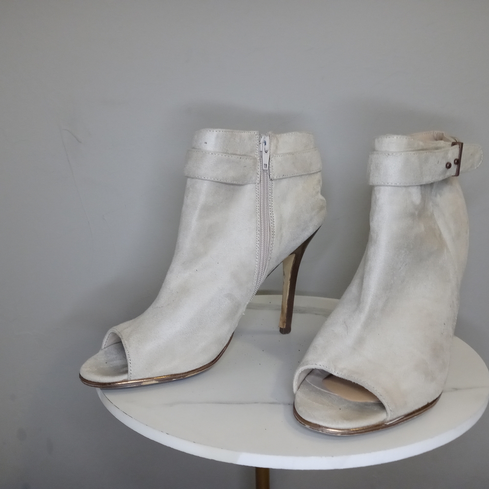 SHOEDAZZLE  Elegant White Peep-Toe Ankle Boots